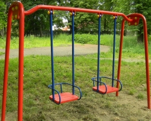 Детские качели своими руками