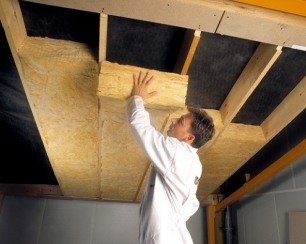 Технология и материалы теплоизоляции потолка в деревянном доме