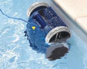 Робот для очистки бассейнов