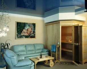 Как ухаживать за натяжным потолком