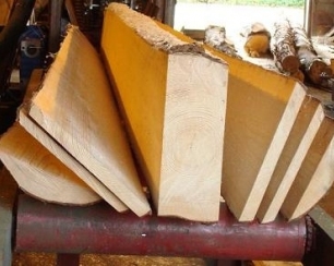 Дерево в строительстве и его производные