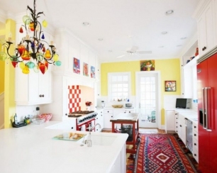 Какую люстру выбрать на кухню