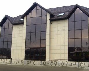 Фасады из керамогранита – залог красоты и надёжности любого здания