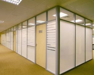Выбираем офисные перегородки