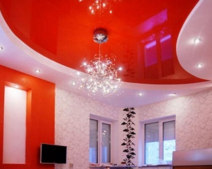 Какие натяжные потолки предпочесть: тканевые или ПВХ?