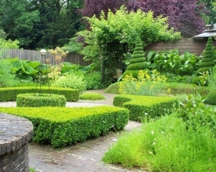 Рекомендации по обустройству узких и длинных участков