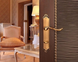 Качественная фурнитура – важный элемент любой двери