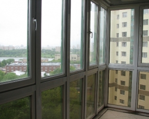 Зачем необходимо остекление балконов и лоджий