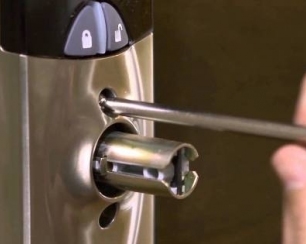 Замена замков  и вскрытие – классное для Ваших  дверей открытие