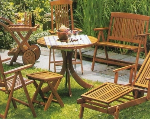 Нужно ли принимать всерьёз недостатки складной деревянной мебели?